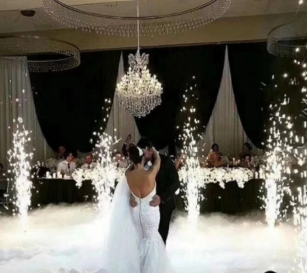 Noleggio fontane luminose ideali sia in interno che esterno