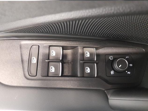 Volkswagen Tiguan 1.5 TSI eHybrid 150KW R-Line Plus DSG - Foto 9