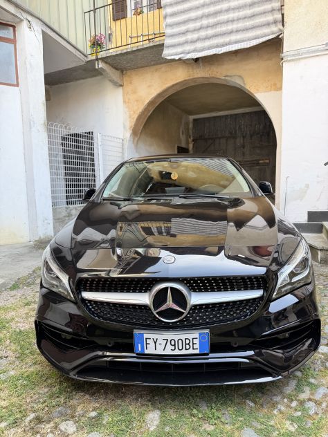 Mercedes CLA 220 d 4Matic - Allestimento Premium AMG del 2019 - Foto 4