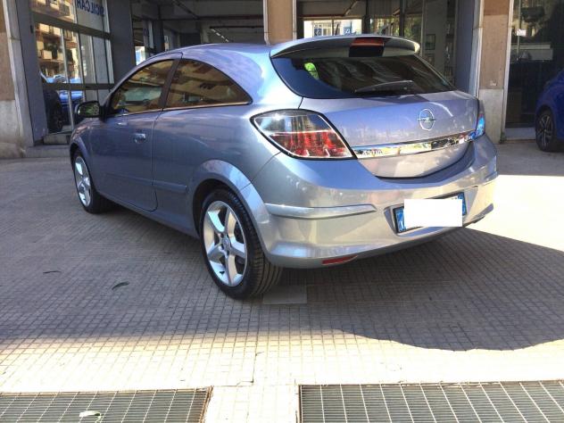 Opel Astra GTC 1.9 16V CDTI 150CV 3 porte Cosmo - Foto 9
