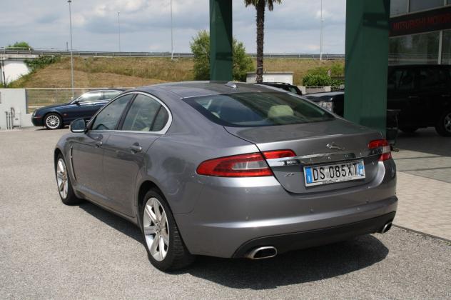 Jaguar XF 2.7 DS V6 Luxury - Foto 3
