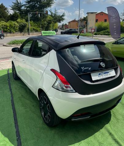Lancia Ypsilon 1.2 69 CV 5 porte S Momodesign - Foto 4