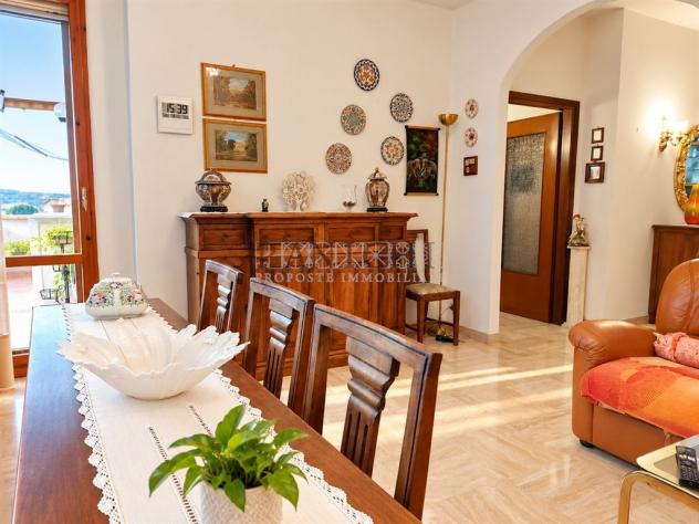 Appartamento areoso con garage - zona residenziale - Foto 2