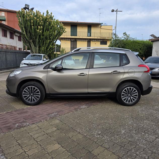 Peugeot 2008 BlueHDi 100 S&S Active - Foto 2