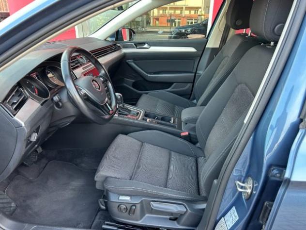 VOLKSWAGEN Passat Variant 2.0 TDI DSG ConfortLine BlueMotion Technology rif. 24037029 - Foto 5
