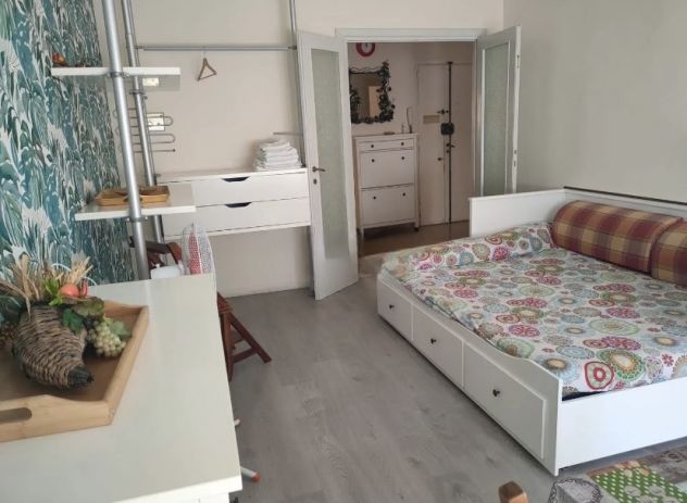 OSTIA LEVANTE TRILOCALE ARREDATO CON DUE BALCONI VISTA MARE