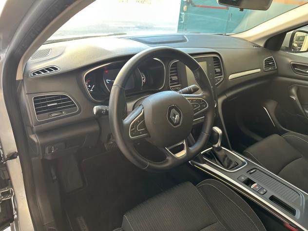 Renault Mane Sporter TCe 140 CV EDC Intens - Foto 7
