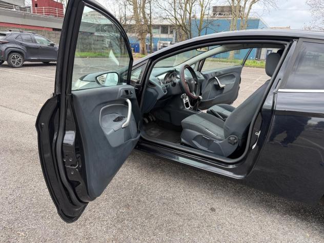 Ford Fiesta 1.2 82CV 3 porte Titanium - Foto 9