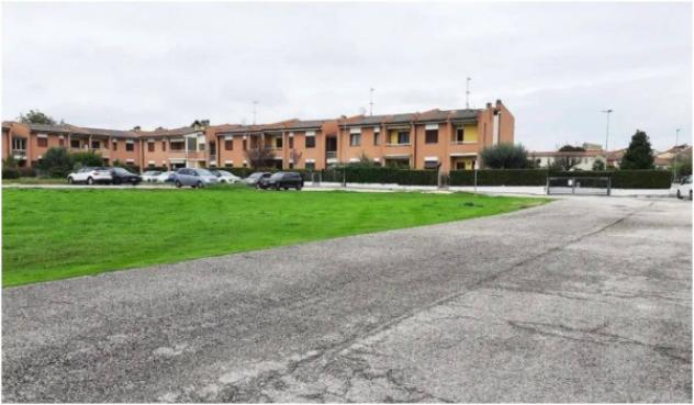 Immobile in asta di 1600 m² in vendita a Macerata - Foto 3