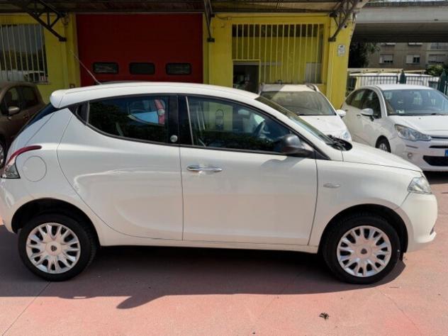 Lancia Ypsilon 0.9 TwinAir 85 CV 5 porte Metano Ecochic - Foto 4