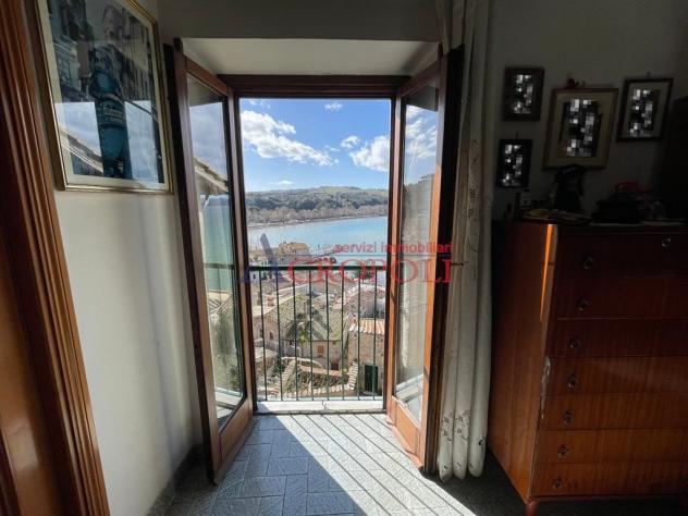 CENTRO STORICO APPARTAMENTO CON VISTA LAGO
