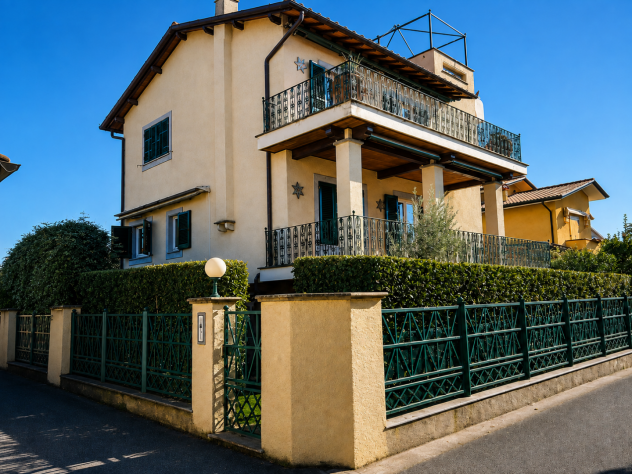 Villa in vendita a Forte dei Marmi 340 mq Rif: 1256044