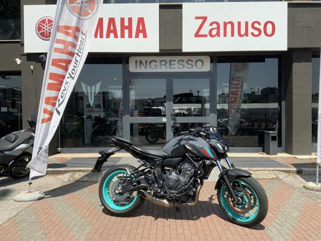 Yamaha MT-07 Akrapovic pochi chilometri