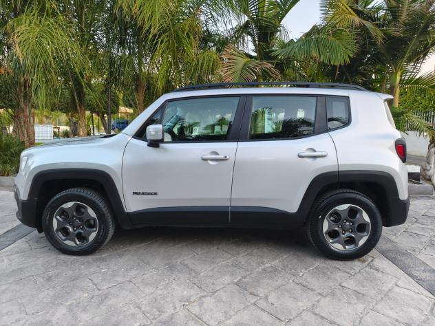 Jeep Renegade 2.0 Mjt 140CV 4WD Active Drive - Foto 2