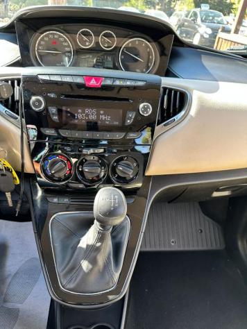 LANCIA Ypsilon 0.9 TwinAir 85 CV 5 porte S&S DFN Silver rif. 21118632 - Foto 10