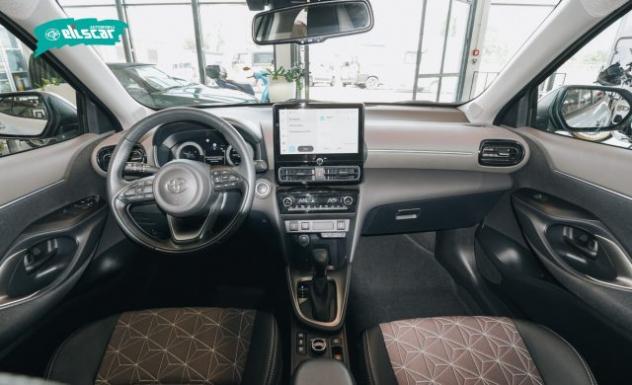 TOYOTA Yaris Cross 1.5 Hybrid 130 CV 5p. E-CVT AWD-i Lounge rif. 23795449 - Foto 7