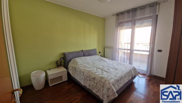 Bilocale con terrazzo e box - Foto 7
