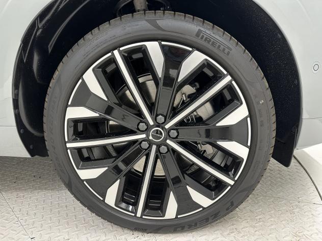 Volvo XC60 Recharge T6 Plug-in AWD auto Ultra Dark - Foto 9