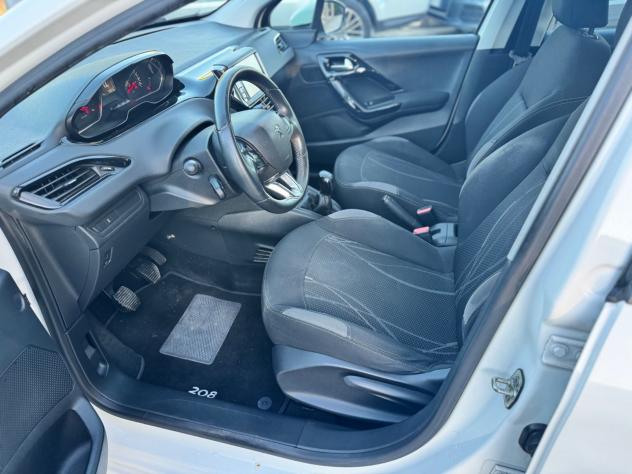 Peugeot 208 1.4 HDi 68 CV 5 porte Allure - Foto 8