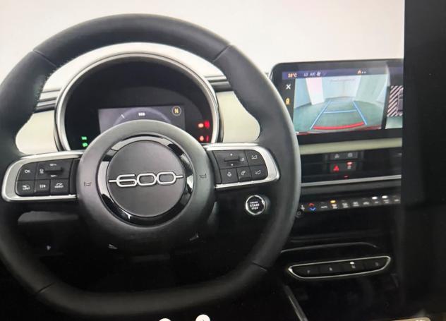 Fiat 600 Hybrid 145 CV DCT MHEV La Prima - Foto 7