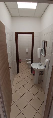 Studio Ufficio con vetrina 15 mq - Utenze Incluse - Foto 6