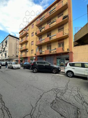 NEGOZIO di 1 vani e di 60 mq (MESSINA) rif. 3LS17702
