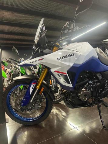 SUZUKI V-Strom 800DE valigie rif. 24098400 - Foto 7
