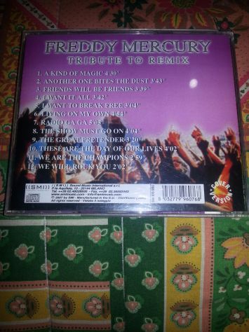 UN CD COME NUOVO,RARISSIMO,ORIGINALE,COMPLETO:FREDDY MERCURY"TRIBUTE TO REMIX"20 - Foto 3