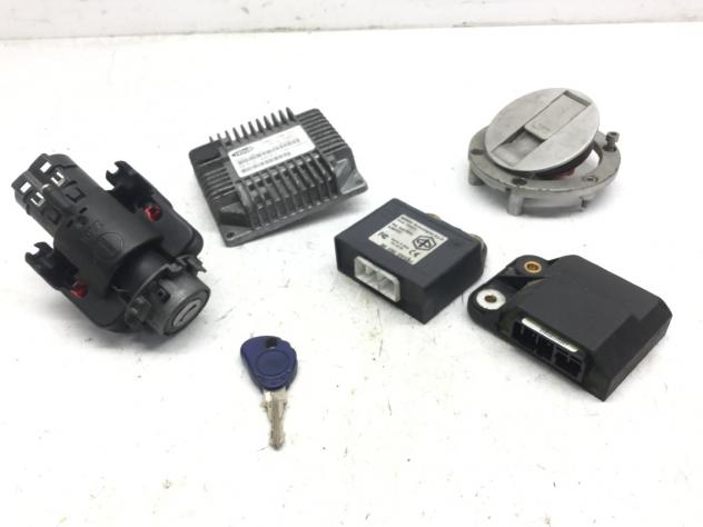 GILERA NEXUS 500 BLOCCHETTO ACCENSIONE CENTRALINE TAPPO BENZINA E CHIAVE 2009