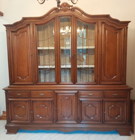 Sala Vetrina Credenza in legno massello e cristalli molati