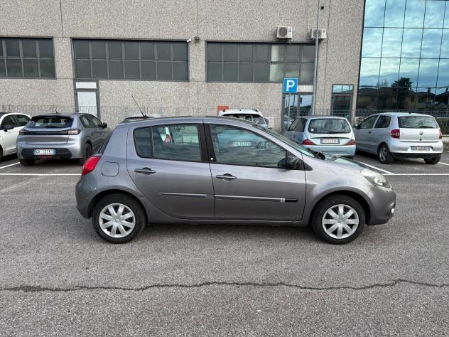 Renault Clio 1.2 16V 5 porte Luxe - Foto 3