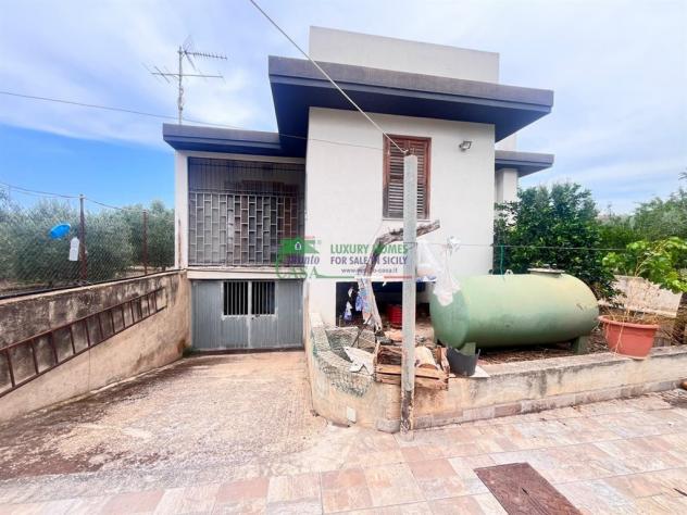 Rif: 2557 - Villetta indipendente con ampio giardino, garage e pertinenze – Contrada Deserto, Comiso - Foto 8