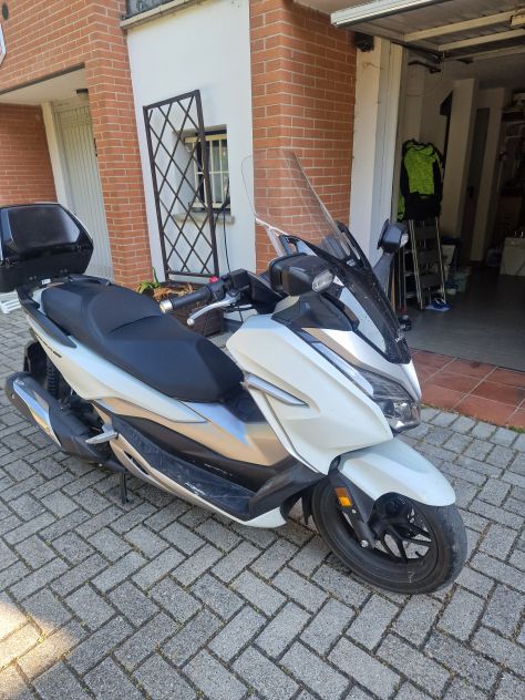 Honda Forza DeLuxe 300 - Foto 3