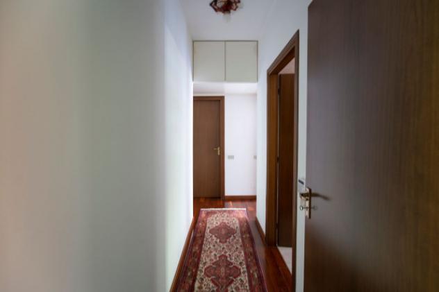 Appartamento di 125 m² con 3 locali e box auto in affitto a Milano - Foto 18