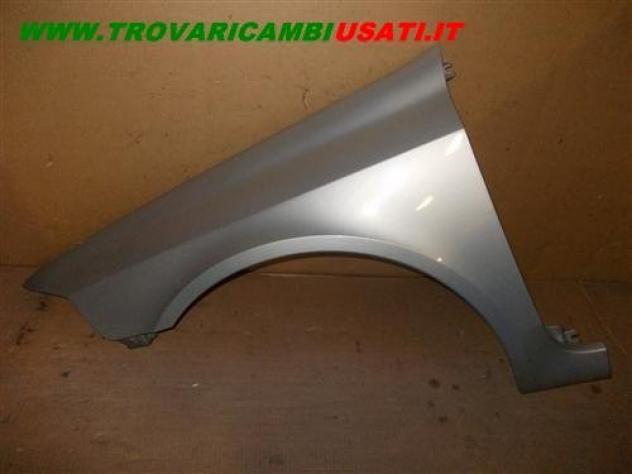 PARAFANGO ANT.S.(in plastica) ARGENTO RENAULT LAGUNA (B74/K74)  Carrozzeria  Lamierati esterni  Fiancate  Parafango ant. RENAULT - LAGUNA - 01-03-2001