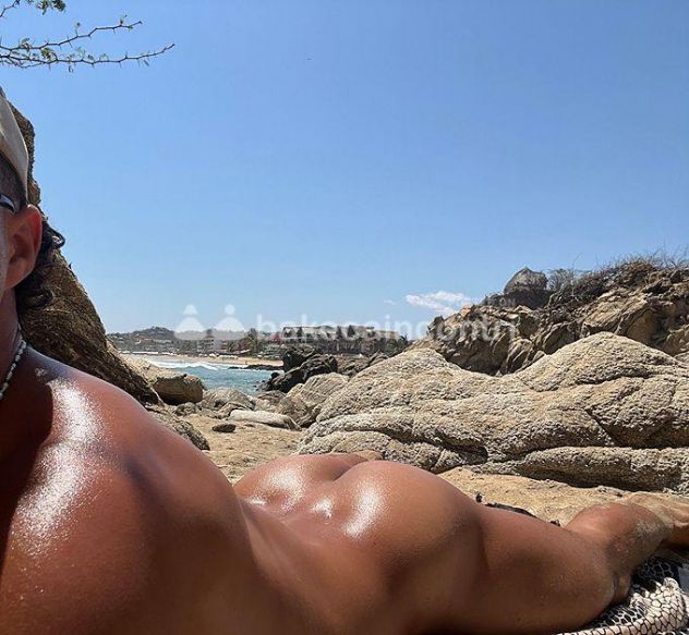 Giovane è Sexy Pratico Massaggio è altro ancora! Leggi bene la mia bio è capirai! Aspetto un tuo messaggio! Un bacio! Tel:3200148160