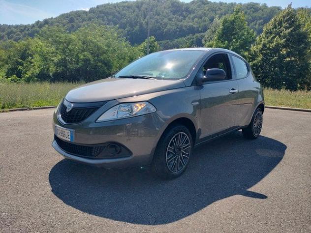 Lancia Ypsilon 1.0 FireFly 70cv Hybrid Oro - Foto 3