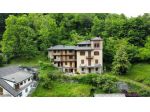 Casa indipendente di 400 m² con più di 5 locali e box auto doppio in vendit …