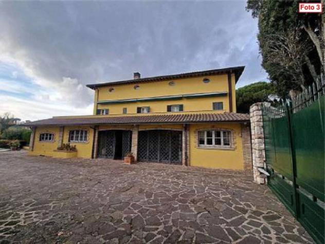 Immobile in asta di 392 m² con più di 5 locali e box auto in vendita a Perugia - Foto 5
