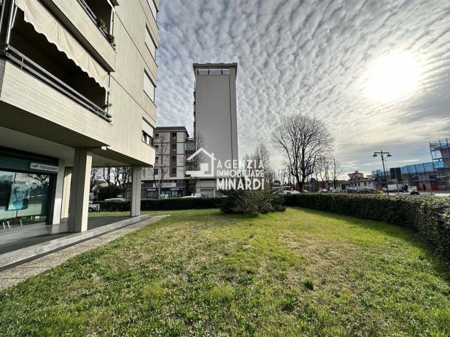LUGO – ZONA STAZIONE | AMPIO IMMOBILE COMMERCIALE A REDDITO - Foto 11