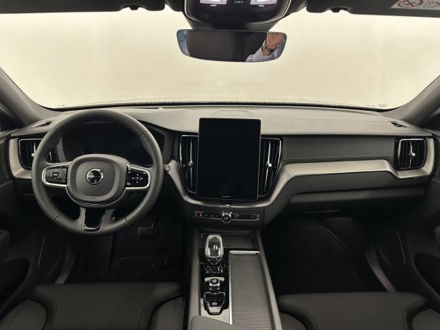 Volvo XC60 Recharge T6 Plug-in AWD auto Ultra Dark - Foto 4