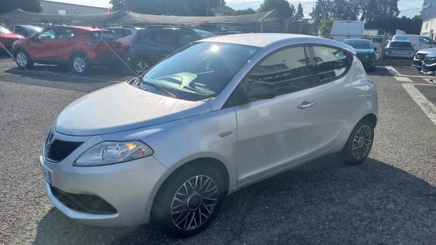 Lancia Ypsilon 1.2 69cv Gold - Foto 2