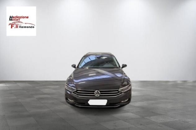 Volkswagen Passat 1.6 TDI 120CV DSG Business - Foto 2