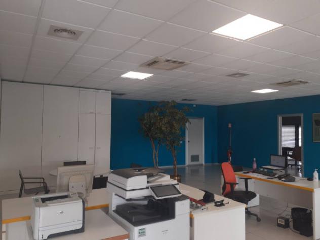 Immobile di 540 m² con 4 locali in vendita a Roncadelle - Foto 6