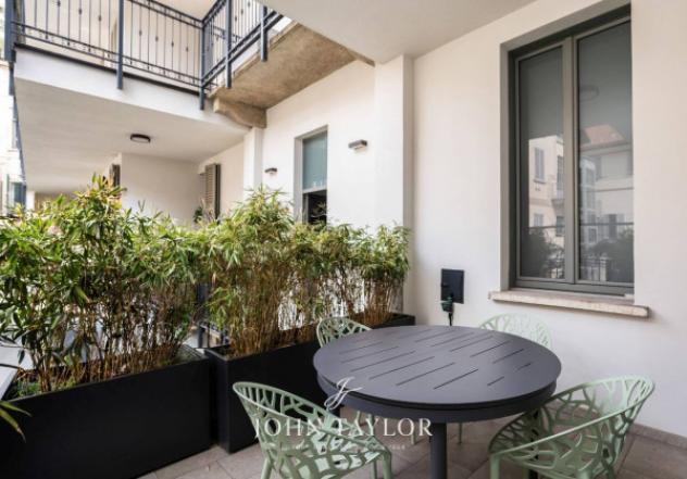 Appartamento di 120 m² con 5 locali in affitto a Milano