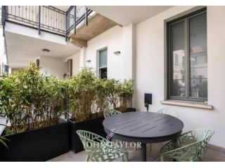 Appartamento di 120 m² con 5 locali in affitto a Milano