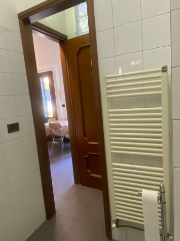 Monolocale con due posti letto in bocconi - Foto 7