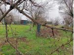 Terreno recintato pianeggiante con doppio ingresso