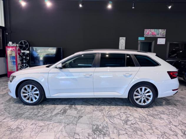 Skoda Superb 2.0 TDI 150 CV SCR DSG Wagon SportLine - Foto 3