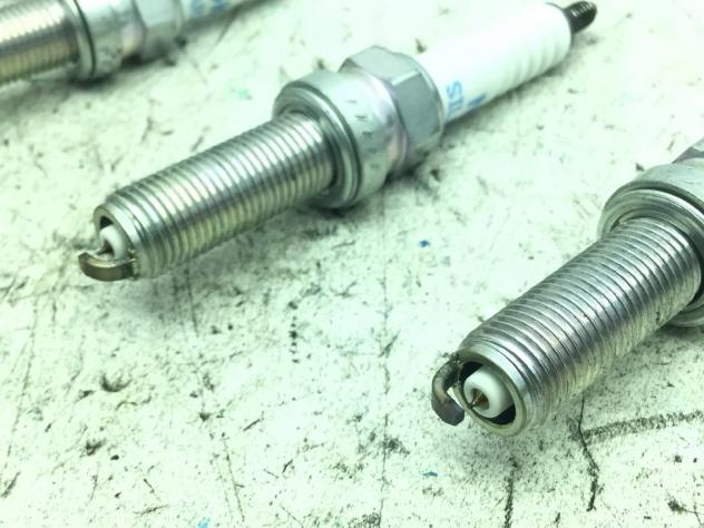 HONDA CBR RR ABS KM0 600 KIT 4 CANDELE NGK SILMAR9C9 2024 2026 PC69A4RK - Foto 2